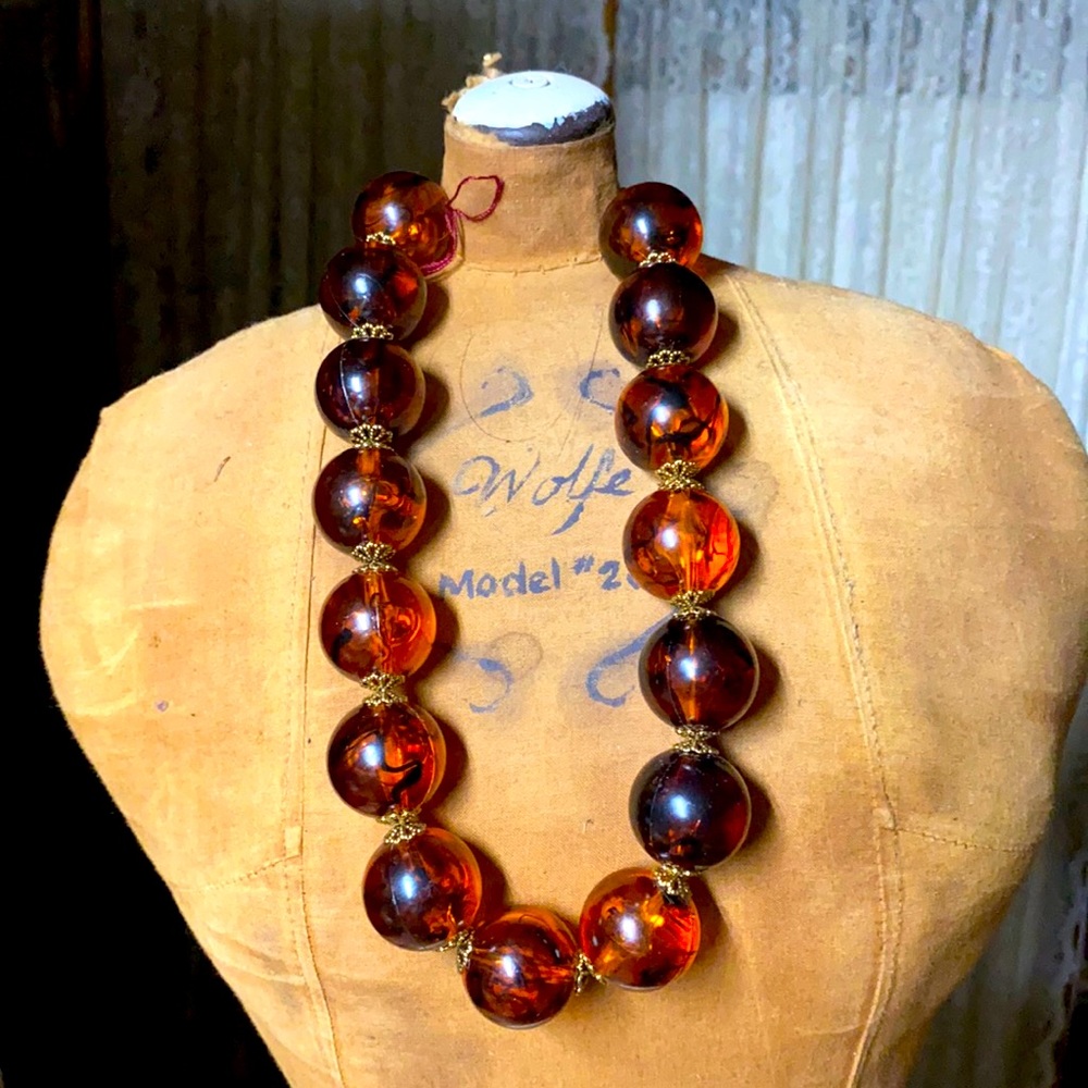 NWOT Loren Bell Amber Beads with Gold Necklace